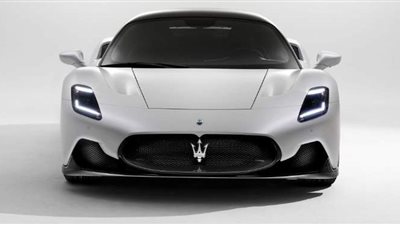 مازيراتي MC20 الخارقة تتميز بنظام ترفيهي