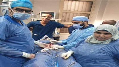 بنها الجامعي تكشف تفاصيل  استخراج جهاز  محمول من معدة مريض