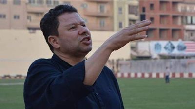 رضا عبد العال ساخرا من هدف الزمالك الثالث: 