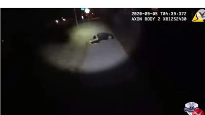 لحظة اطلاق الشرطة الأمريكية النار على صبي مصاب بالتوحد لأخذه إلى المستشفى | فيديو