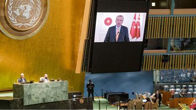 مندوب إسرائيل لدى الأمم المتحدة يغادر القاعة خلال كلمة أردوغان| فيديو