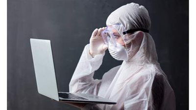 فيلم وثائقي يكشف زيادة الجرائم الرقمية بقطاع الرعاية الصحية خلال كورونا