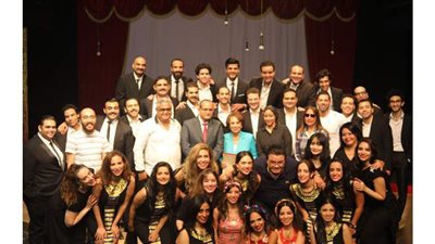 تكريم إنعام محمد على واسم الفنان أحمد راتب فى 