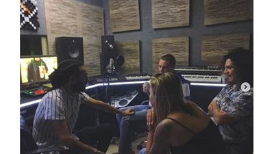 أحمد الفيشاوي من كواليس تسجيل أغنيته الجديدة للرد على 