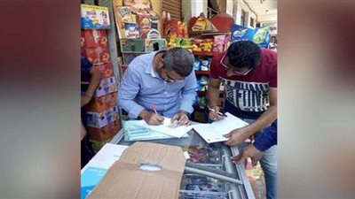 تحرير 23 مخالفة تموينية خلال حملات رقابية بالمنيا