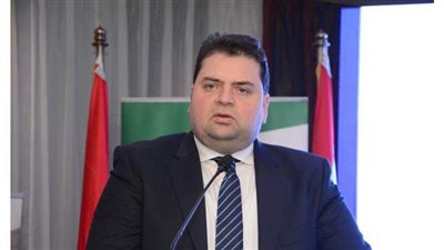 محمد  الحوت: الصناعة المصرية قادرة على احتلال مكانة متميزة فى السوق المحلي