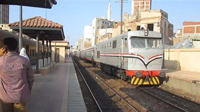 السكك الحديدية تنفي خروج قطار عن القضبان