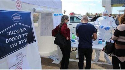 إسرائيل تتجه نحو حظر شامل بعد تسجيل 7000 إصابة بكورونا لليوم الثاني