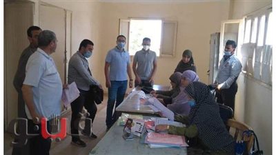 لجنة محافظة بني سويف ترصد مخالفات بقرية 