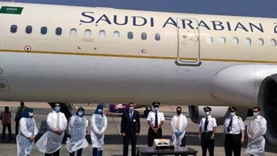 وصول اولى رحلات الخطوط الجوية السعودية لمطارى أسيوط  وسوهاج