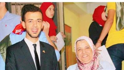 أخصائي تمريض  يستقيل من مستشفى بالقاهرة.. والسبب :  