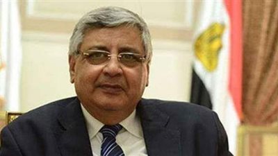 تاج الدين:  لدينا احتياطي إستراتيجي من الأدوية لمواجهة كورونا.. ونعيش فترة استرخاء مع الفيروس