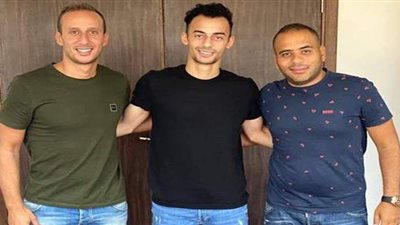 الأهلي يعلن تفاصيل استعادة مهاجمه الشاب من التشيك