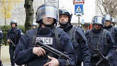 الشرطة الفرنسية: لا أثر لمواد ناسفة في لفافة مريبة عثر عليها بموقع هجوم باريس