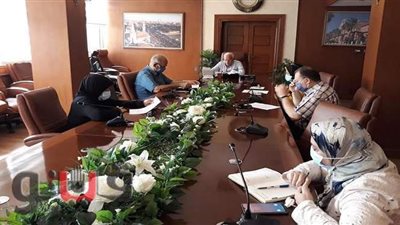 محافظ بورسعيد يتابع سير العمل بعدد من مشروعات الطرق | صور