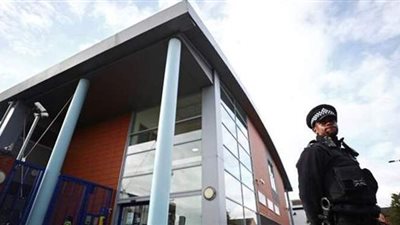 شرطة لندن: المشتبه في قتله شرطيا يبدو أنه أطلق النار على نفسه