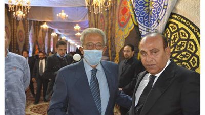 عمرو موسى ووفد من الكنيسة يشاركون في عزاء محمد فريد خميس | فيديو وصور