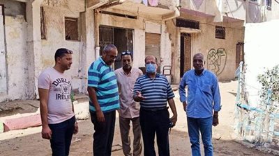 رئيس حي المنتزه ثان بالإسكندرية يتفقد منطقة عزبة النخل بـ 