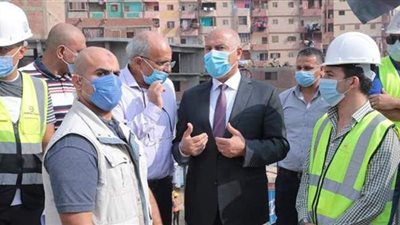 وزير النقل يتابع معدلات تنفيذ مشروعات الطرق