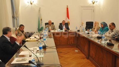 محافظ الجيزة يشدد على دفع العمل بمشروع ترفيق المنطقة الاستثمارية