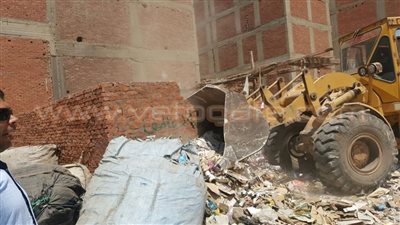بالصور.. «الخصوص» تشن حملة مكبرة على المباني المخالفة