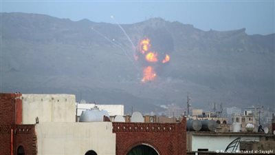 تجدد الغارات الجوية على مواقع الحوثيين في اليمن