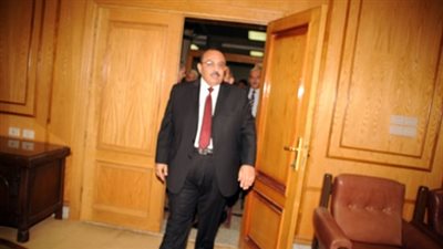 تشكيل لجنة لبحث عوائق الطريق الزراعي 