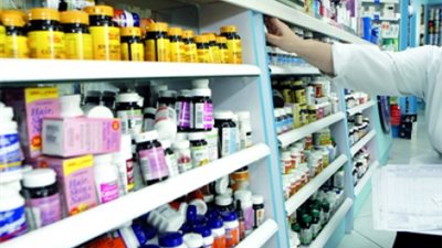 الحق في الدواء: شركات الاستيراد توقفت عن طرح منتجاتها بعد التعويم