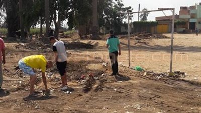 بالصور.. رفع 35 طنا من القمامة بشوارع مركز الحسينية