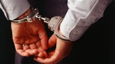 ضبط هارب من جريمة قتل بحوزته 60 زجاجة بيرة بالوادى الجديد