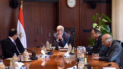 تفاصيل لقاء رئيس الوزراء والسفير اللبناني