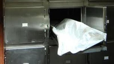 دفن جثة عامل لقي مصرعه في تصادم سيارة بعمود إنارة في بني سويف