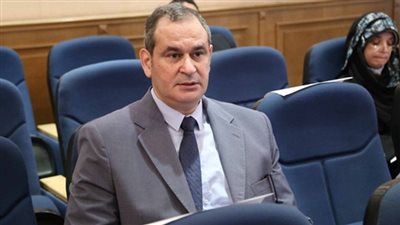 الشريف يطالب بدعم المشروعات التصديرية