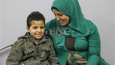 في حضرة «السرطان».. ضحكة أم تنور دنيا