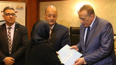 كمال الدالي: الأمهات المثاليات قدمن أبناءهن وأزواجهن فداء للوطن