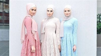 بالصور.. أحدث تشكيلة من فساتين السواريه لأناقتك للمحجبات