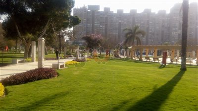 محافظ القاهرة يستعرض فيلما تسجيليا عن حديقة الميريلاند (صور)