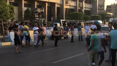 بالفيديو والصور.. طلاب الثانوية بالإسماعيلية للوزير: «إحنا مش عبيد عندك»