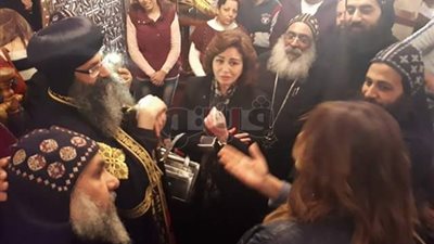 إلهام شاهين تزور دير المحرق بأسيوط «صور»