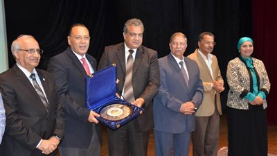 ختام مبادرة «اختار مستقبلك» بجامعة القناة في الإسماعيلية (صور)