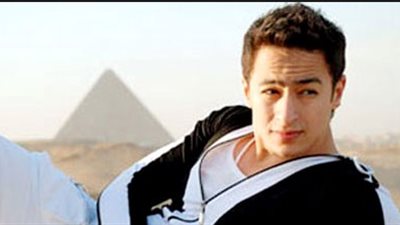 حمادة هلال حائر بين «شنطة حمزة» و«طاقة القدر»