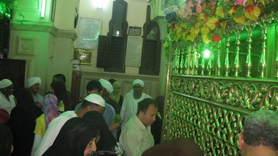 حالة من الاستياء بين زوار القنائي بسبب تدني مستوى النظافة