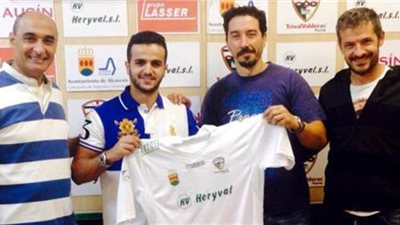 أندية إسبانية نرويجية ونمساوية تفاوض «الحديدي» مدافع منتخب الشباب