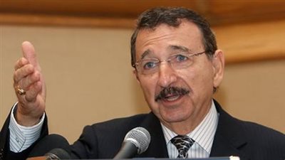 «مصطفى السيد»: لا أعرف شيئا عن مشروع «بنك المعرفة»