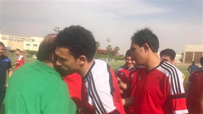 بالصور.. كواليس لقاء عادل فتحي مع لاعبي المقاولون