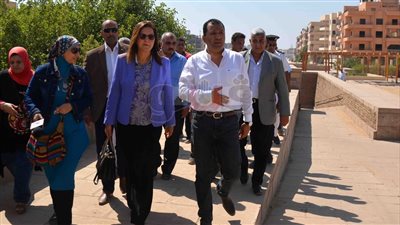 بالصور.. وزيرة التخطيط تتفقد مشروع إحياء طريق الكباش