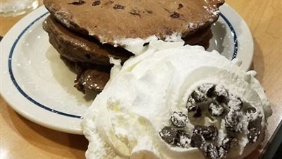 أغرب أخطاء الجرسونات بالمطاعم (صور)