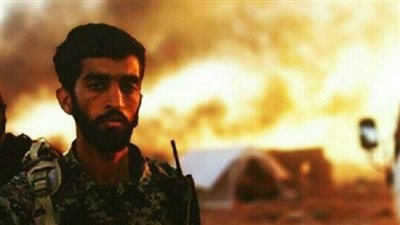 بالصور.. «داعش» يعدم عنصرا من الحرس الثوري بعد أسره