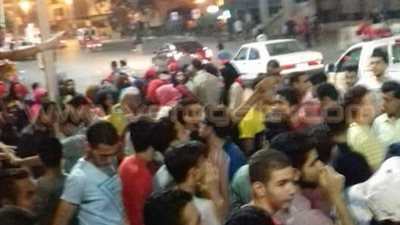 بالصور.. طلاب الثانوية ينهون وقفتهم أمام ديوان محافظة الشرقية