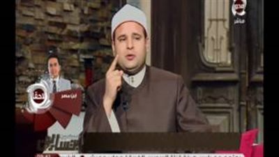 بالفيديو.. متصل يفاجئ داعية إسلامي: مين اللي خلق ربنا؟